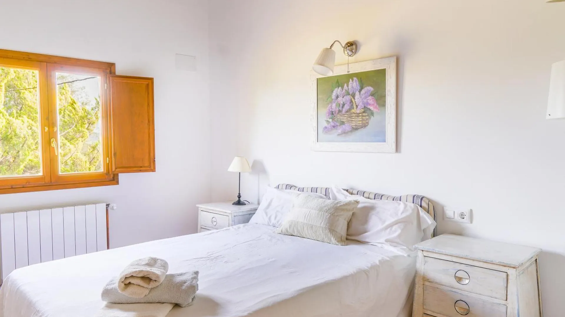 Mas Cal Carreter, Take A Break - Slow Living Fares